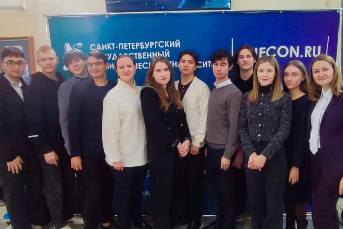 Успех будущих финансистов: команда ВИЭШ заняла II место в региональной олимпиаде